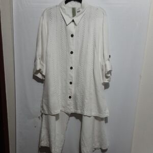 Multiples White Textured Eyelet  2 Pcs Pantsuit